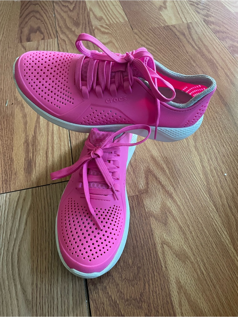 CROCS Literide Pink Pacer Perforated Lace Up Shoes Sz 8 Casual Sneakers